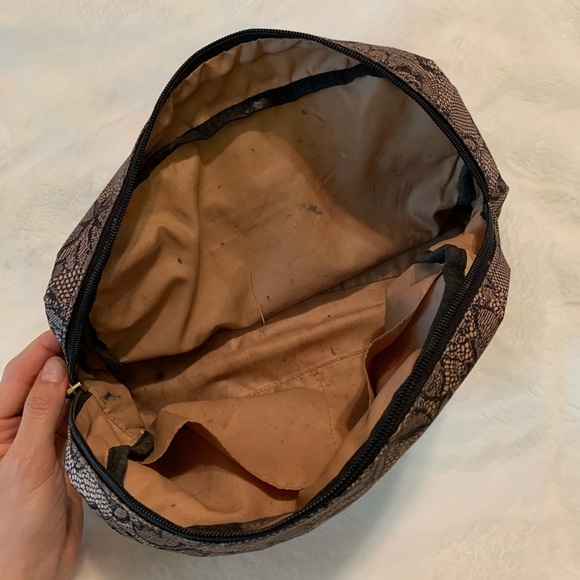 Lavender Black Victoria Secret Bag - Picture 3 of 5